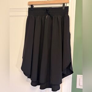 Lululemon Flowy Midi Skirt in Black Sz 8